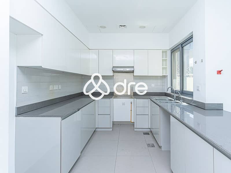 8 DRE02907-Edit. JPG