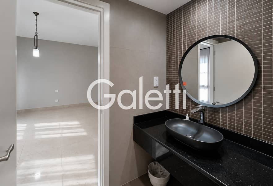 10 Property Image 10