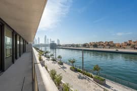 Stunning Branded Home With Canal Views in Jumeirah