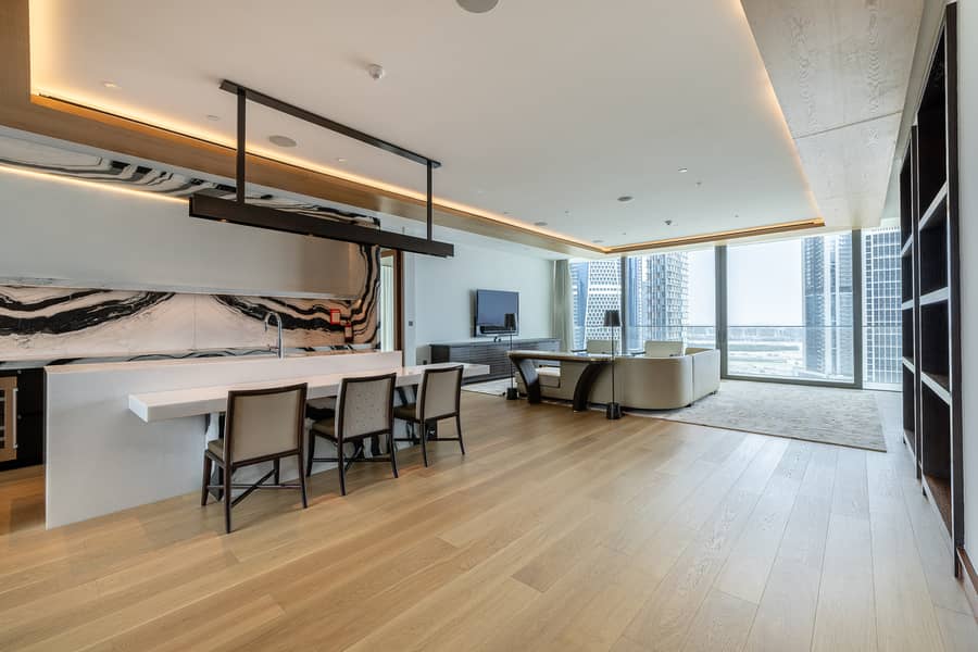 11 0L7A1844-HDR. jpg