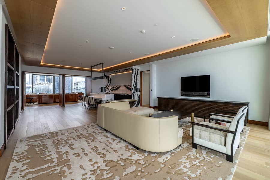 13 0L7A1856-HDR. jpg