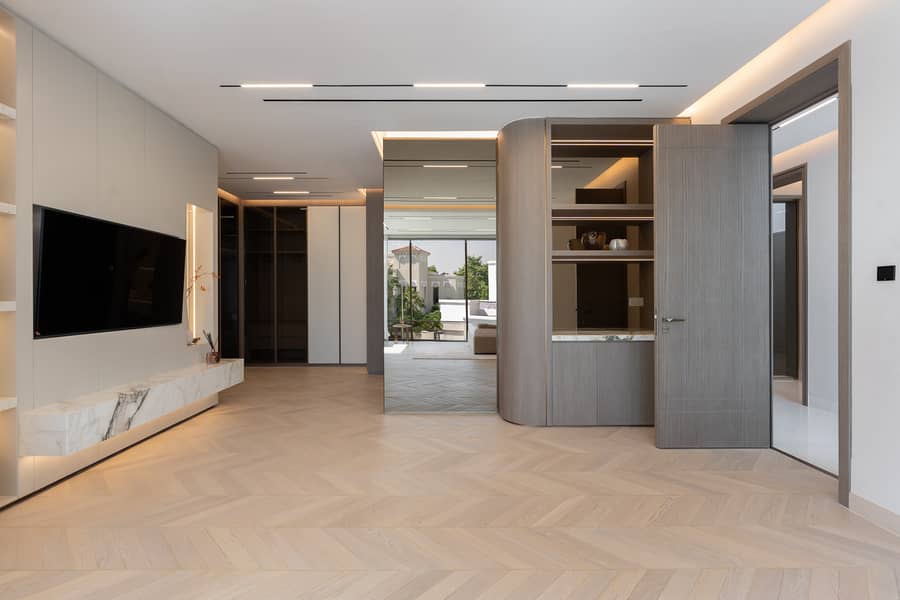 27 UAE-S-60091 DSC03274-Edit. jpg