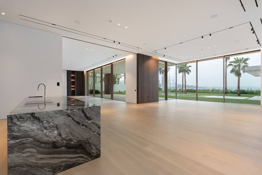 13 UAE-S-60072 DSC04363-Edit. jpg