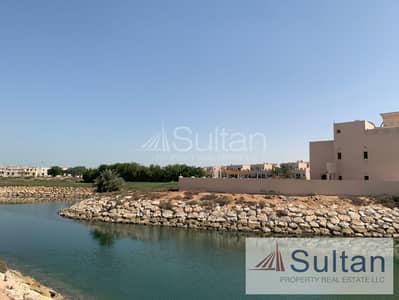 4 Bedroom Villa for Sale in Al Hamra Village, Ras Al Khaimah - Amazing Huge Lagoon Front 4+maid's Rooms Villa 4 Bedroom Villa for Sale in Al Hamra Village, Ras Al Khaimah - Amazing Huge Lagoon Front 4+maid's Rooms Villa