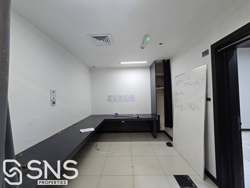 Vacant Office | High Floor | Near Metro - Ansicht 4