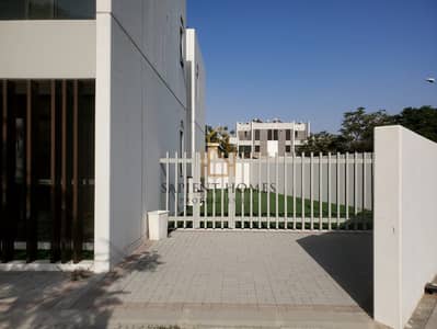 6 Bedroom Townhouse for Rent in DAMAC Hills 2 (Akoya by DAMAC), Dubai - 822d97e3-e5cf-4a87-b0a4-75bb9441f438. JPG 6 Bedroom Townhouse for Rent in DAMAC Hills 2 (Akoya by DAMAC), Dubai - 822d97e3-e5cf-4a87-b0a4-75bb9441f438. JPG