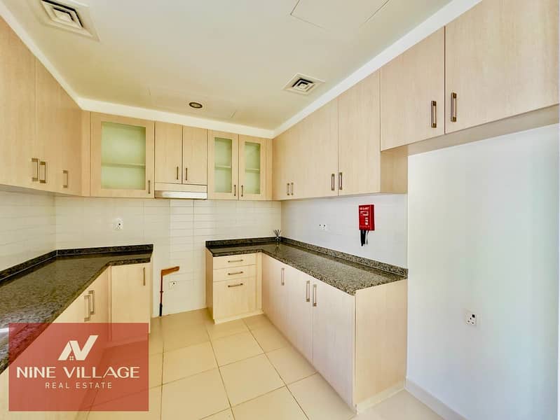 6 KITCHEN 3. jpeg