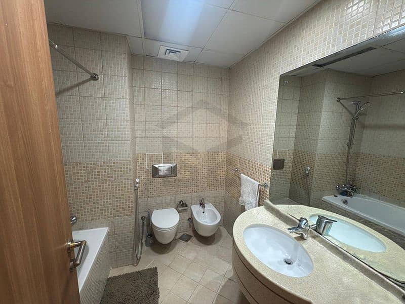 6 Image 10. jpg