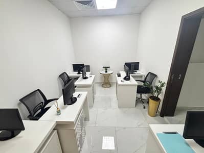 مکتب  للايجار في الكرامة، دبي - 2a4abb6c-fe76-4f79-a087-83ddc4834ae9. jpg