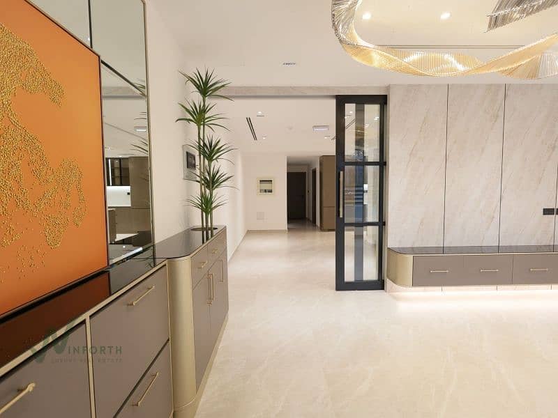 High End Upgrades Elevator | Large Corner Plot | Ready - Image 2