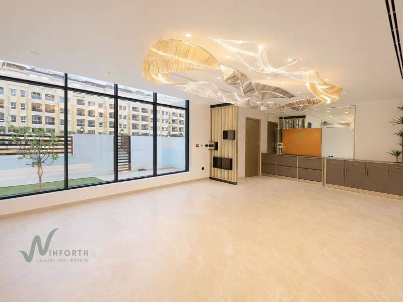 High End Upgrades Elevator | Large Corner Plot | Ready - Image 3