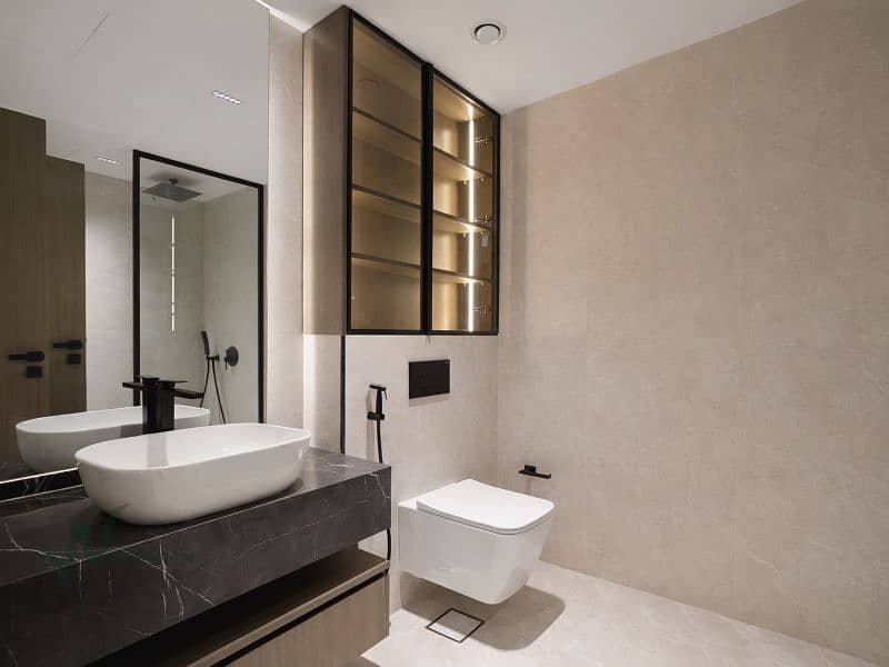 High End Upgrades Elevator | Large Corner Plot | Ready - Image 11