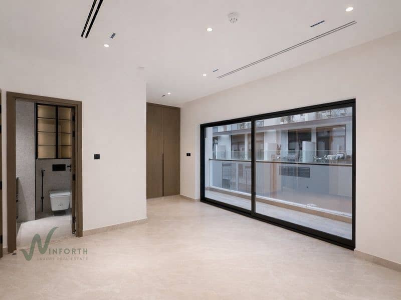 High End Upgrades Elevator | Large Corner Plot | Ready - Image 12