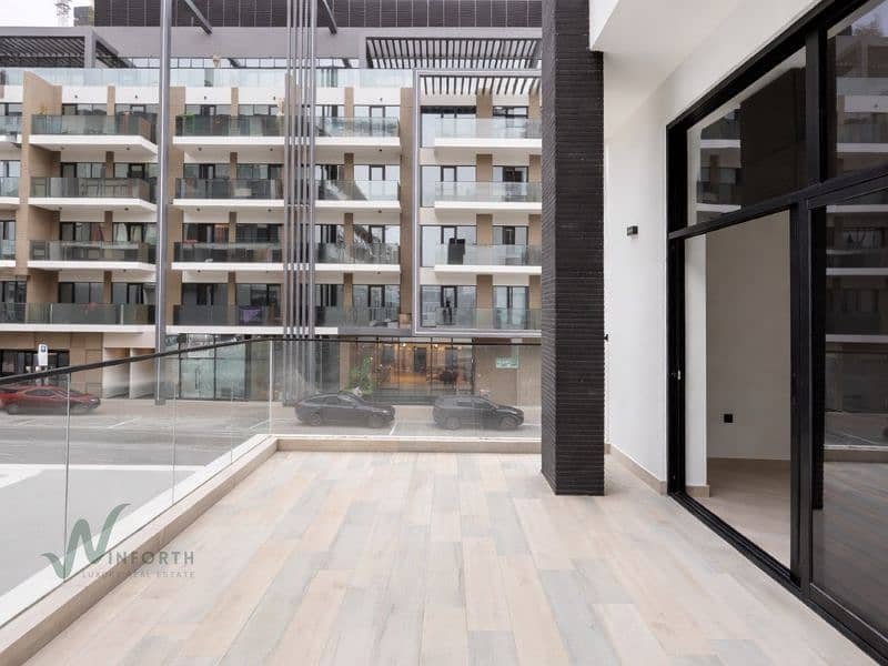 High End Upgrades Elevator | Large Corner Plot | Ready - Image 16