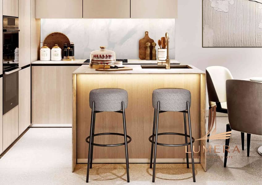 4 dining-area-in-an-apartment-at-Floarea-Grande-Arjan. jpg