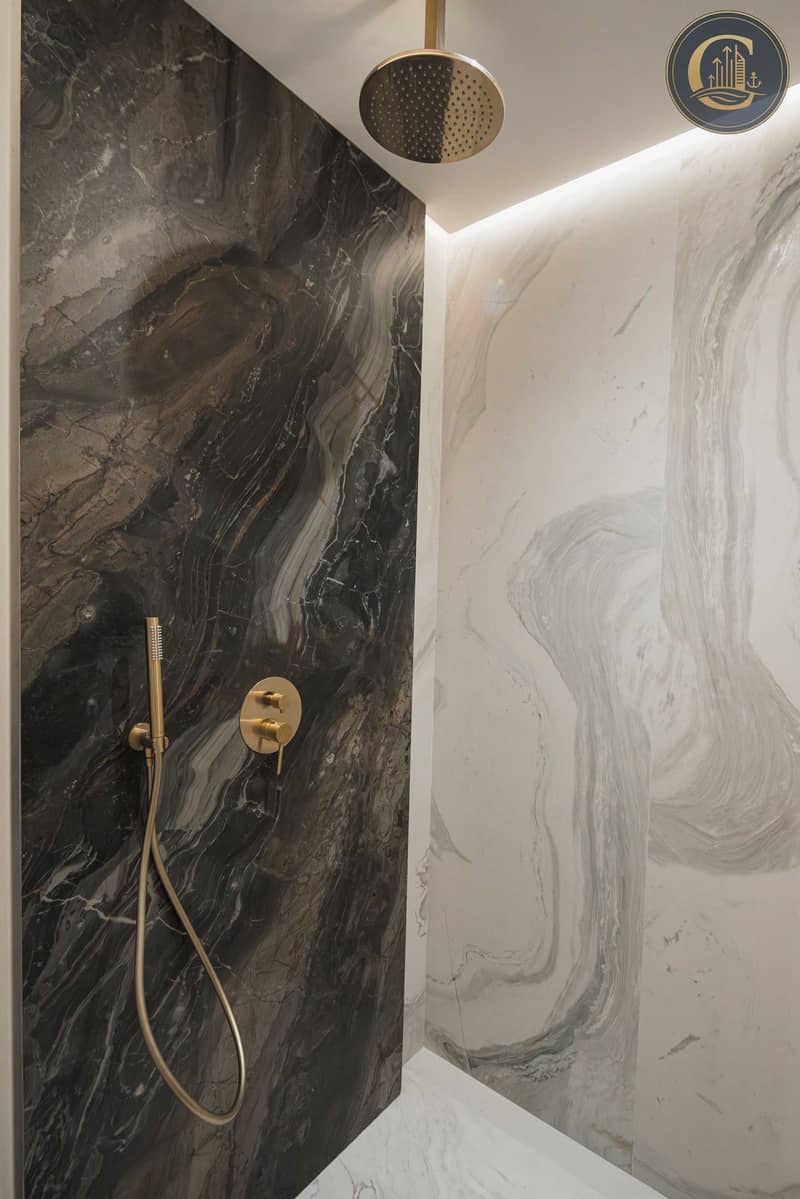 7 Ensuite Shower. jpg