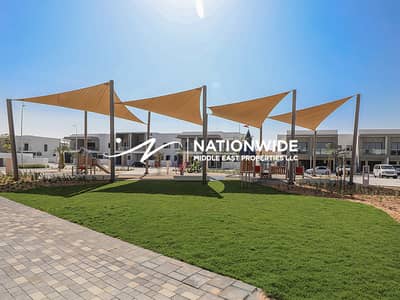 4 Bedroom Villa for Sale in Yas Island, Abu Dhabi - Vacant |Single Row |Corner 4BR Villa |Top Area 4 Bedroom Villa for Sale in Yas Island, Abu Dhabi - Vacant |Single Row |Corner 4BR Villa |Top Area