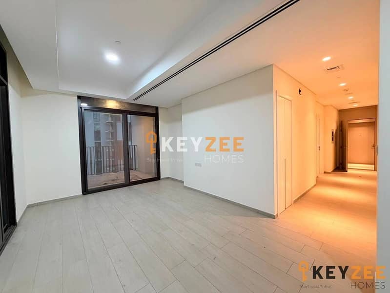 BRIGHT AND SPACIOUS | READY TO MOVE IN BRIGHT AND SPACIOUS | READY TO MOVE IN