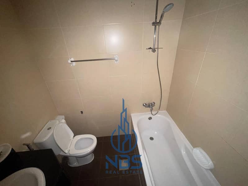 11 3d759a28-ed88-4ca7-99d2-d70101fd5cbf. jpg