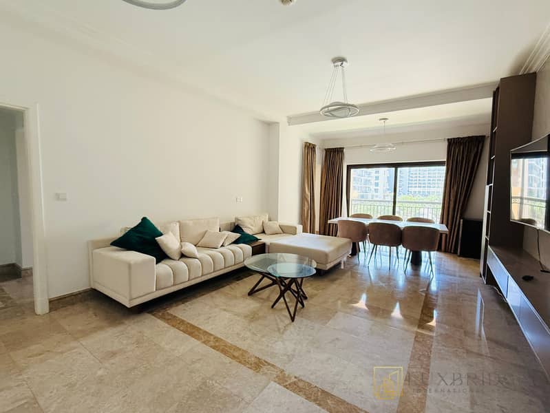 Vacant | Fully Furnished | Prime Location Vacant | Fully Furnished | Prime Location