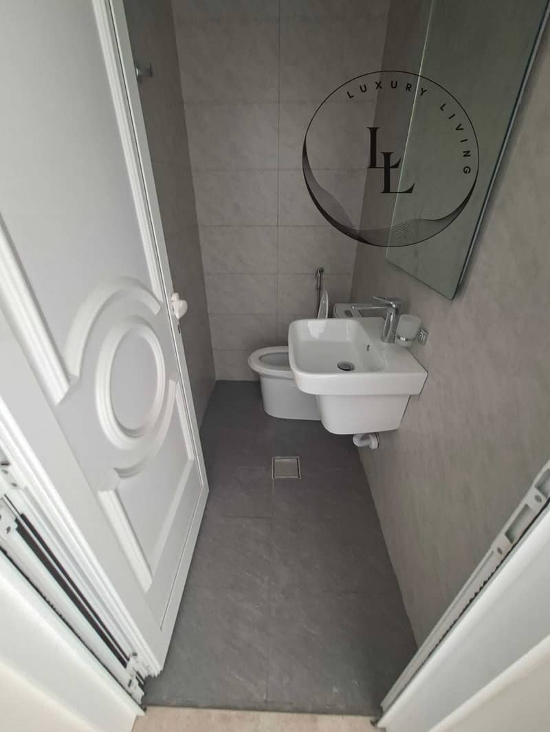 8 68079. jpg