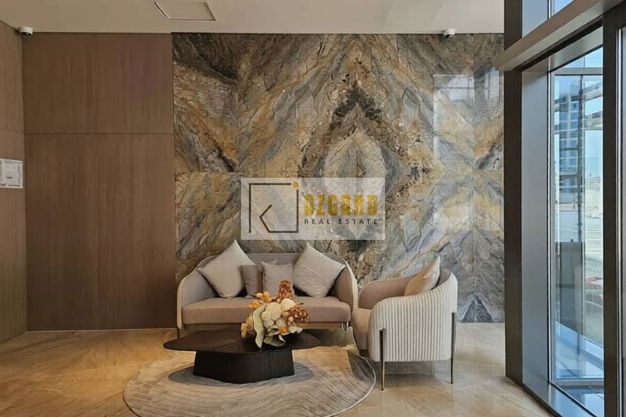 Studio | Brand New | Next to Metro | Modern - Image 2
