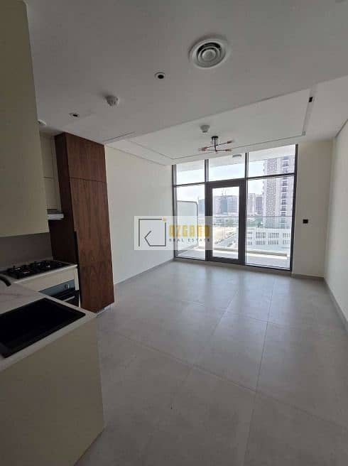 Studio | Brand New | Next to Metro | Modern - Image 13