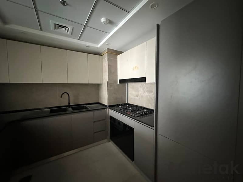 Bright & Spacious | Ready To Move | Next To Metro - Image 5