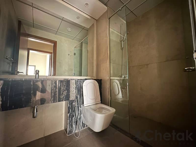 Bright & Spacious | Ready To Move | Next To Metro - Image 12