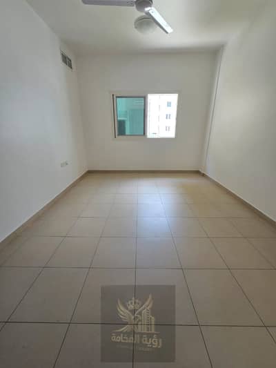 1 Bedroom Flat for Rent in Al Qulayaah, Sharjah - WhatsApp Image 2026-06-06 at 1.44. 48 AM. jpeg 1 Bedroom Flat for Rent in Al Qulayaah, Sharjah - WhatsApp Image 2026-06-06 at 1.44. 48 AM. jpeg