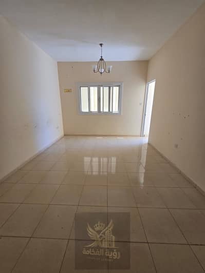 فلیٹ 1 غرفة نوم للايجار في تجارية مويلح، الشارقة - WhatsApp Image 2026-06-06 at 5.54. 41 PM. jpeg فلیٹ 1 غرفة نوم للايجار في تجارية مويلح، الشارقة - WhatsApp Image 2026-06-06 at 5.54. 41 PM. jpeg