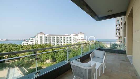 3 Bedroom Apartment for Sale in Palm Jumeirah, Dubai - Coastal Retreat with Breathtaking Sea Views 3 Bedroom Apartment for Sale in Palm Jumeirah, Dubai - Coastal Retreat with Breathtaking Sea Views