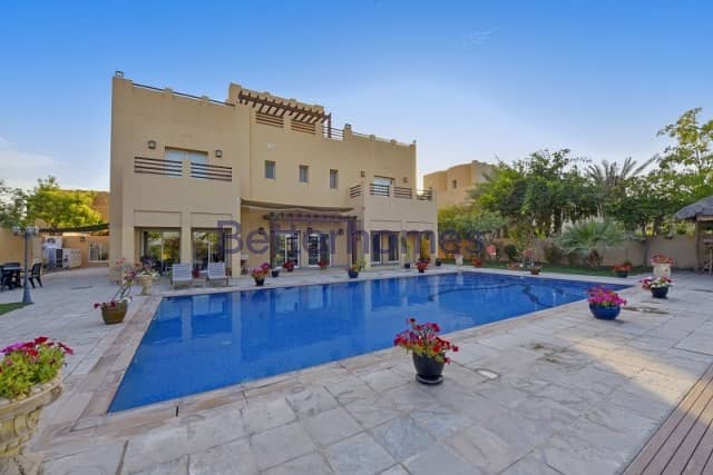 6 Bedrooms Villa in  Arabian Ranches