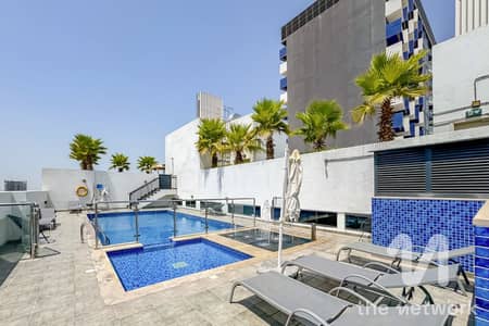 2 Bedroom Flat for Rent in Jumeirah Village Circle (JVC), Dubai - Corner Unit | 2BR with Maids | Furnished