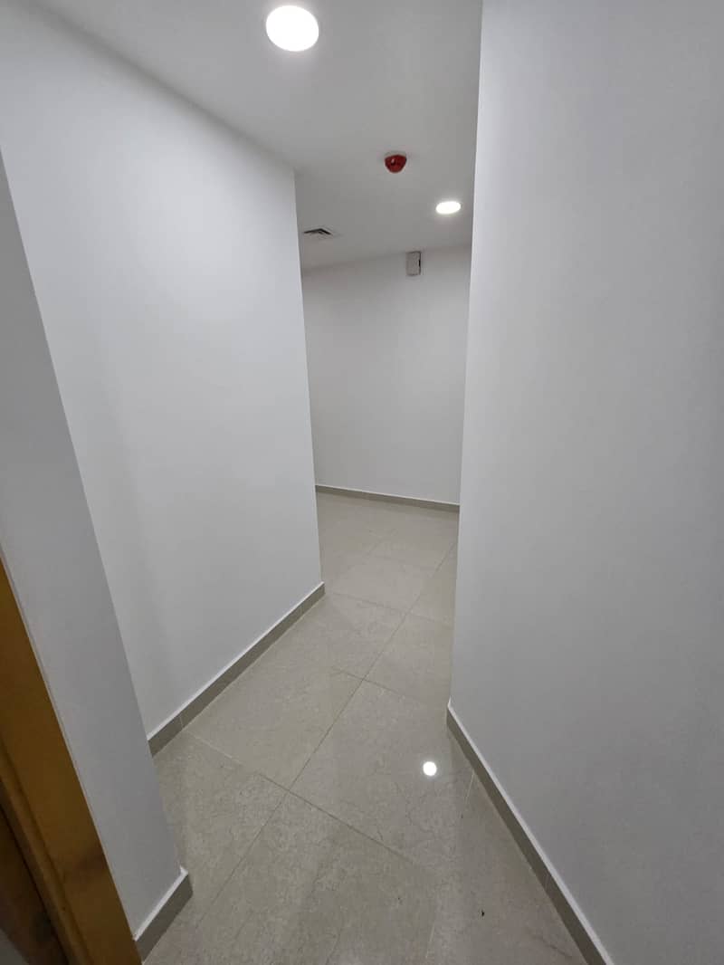 4 1000350241. jpg