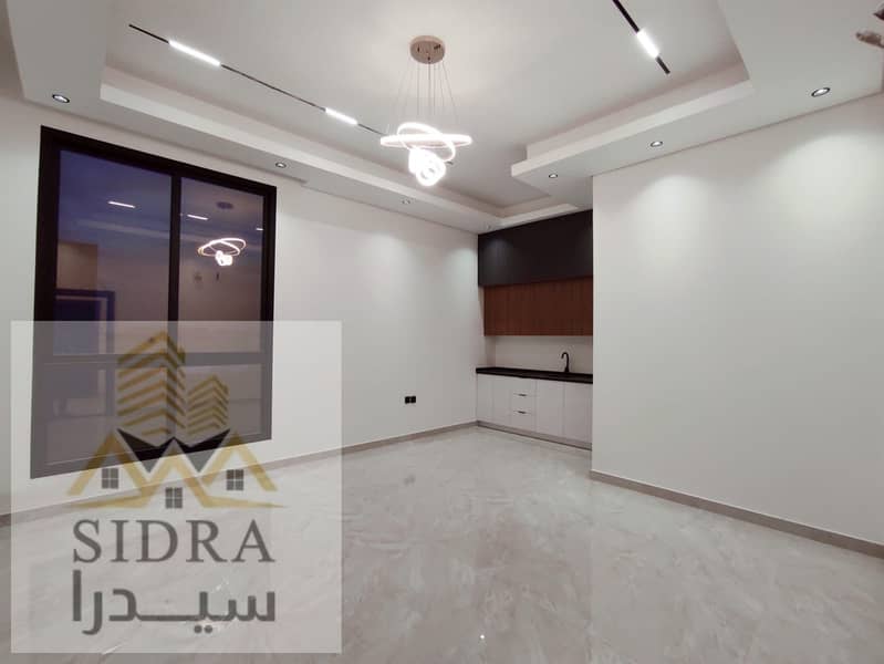 10 edaa1503-f16d-4bd4-b036-b27dc8eff6f3. jpg