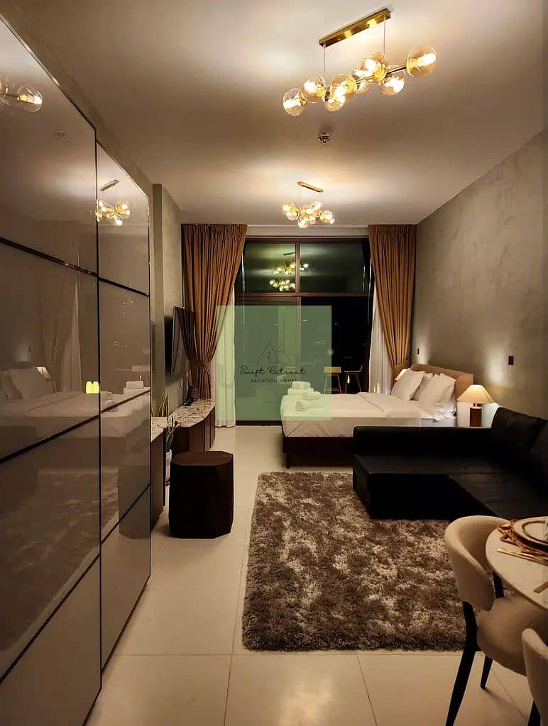 SPACIOUS and luxury beach front studio apartment is fully-equipped.