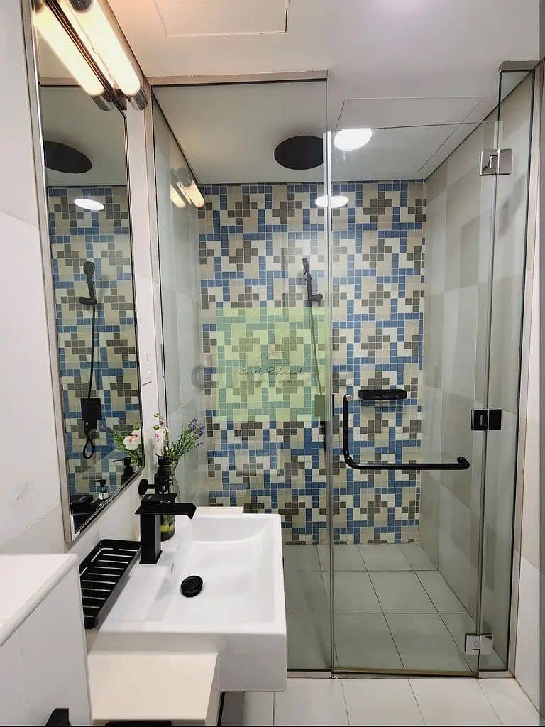 SPACIOUS and luxury beach front studio apartment is fully-equipped.