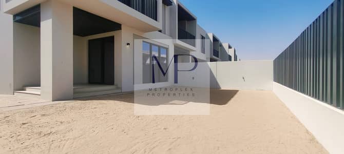 4 habitaciones Townhouse para en Alquiler en Jebel Ali, Dubai - Casa adosada en Jebel Ali, 4 dormitorios, 270000 AED - 15408045 4 habitaciones Townhouse para en Alquiler en Jebel Ali, Dubai - Casa adosada en Jebel Ali, 4 dormitorios, 270000 AED - 15408045