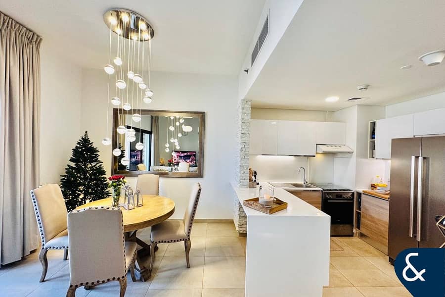 Viewable | Large Layout | Balcony Viewable | Large Layout | Balcony
