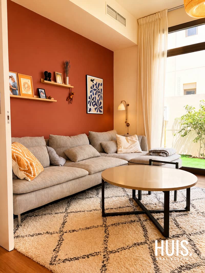 10 Lounge 2. png