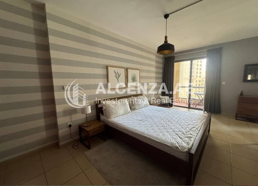 Private Balcony | Fitted Kitchen Community View – pohled 5