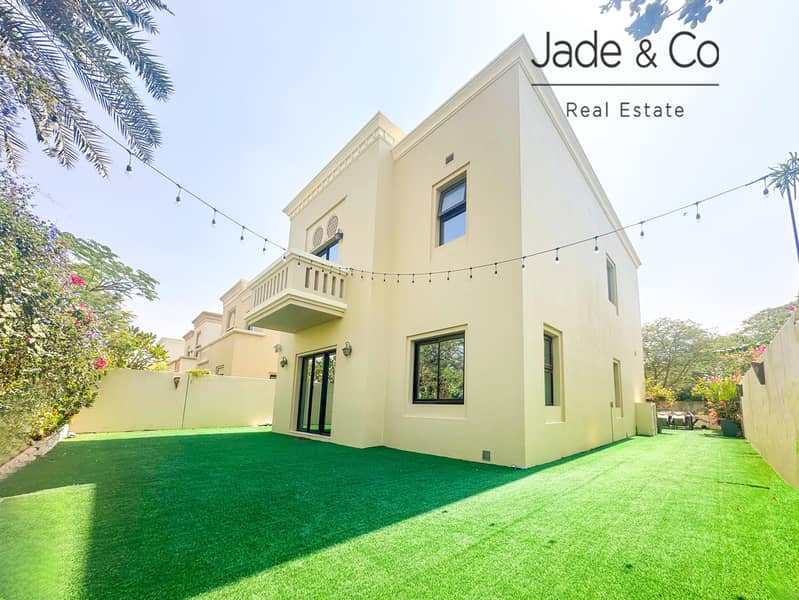 Community Expert | White Finishing | Vacant Community Expert | White Finishing | Vacant