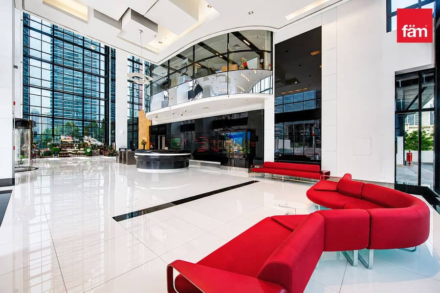 Lake View | Large Space | Community Expert Lake View | Large Space | Community Expert