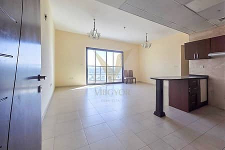 2 Bedroom Flat for Sale in Dubai Land Residence Complex (DLRC), Dubai - Spacious 2 Bed Apartment with Park View for Sale