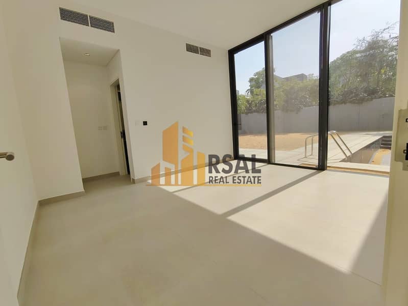 25 1000465299. jpg