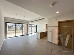 Brand New 3BR + Maid Villa, Vacant & Close to Pool