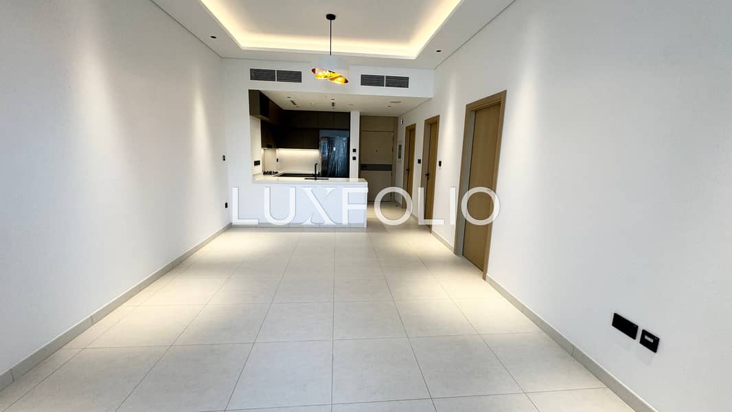 Pool View | Maid Room | Vacant August Pool View | Maid Room | Vacant August
