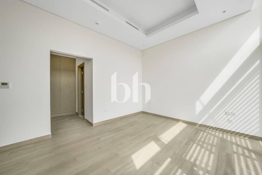 3 images image img