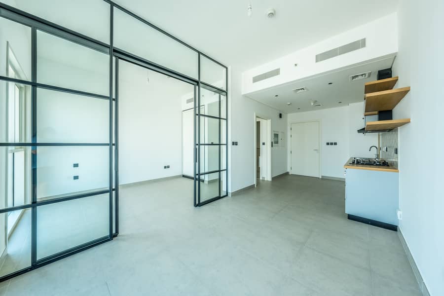 Ready to Move | Pool View | Unfurnished Ready to Move | Pool View | Unfurnished
